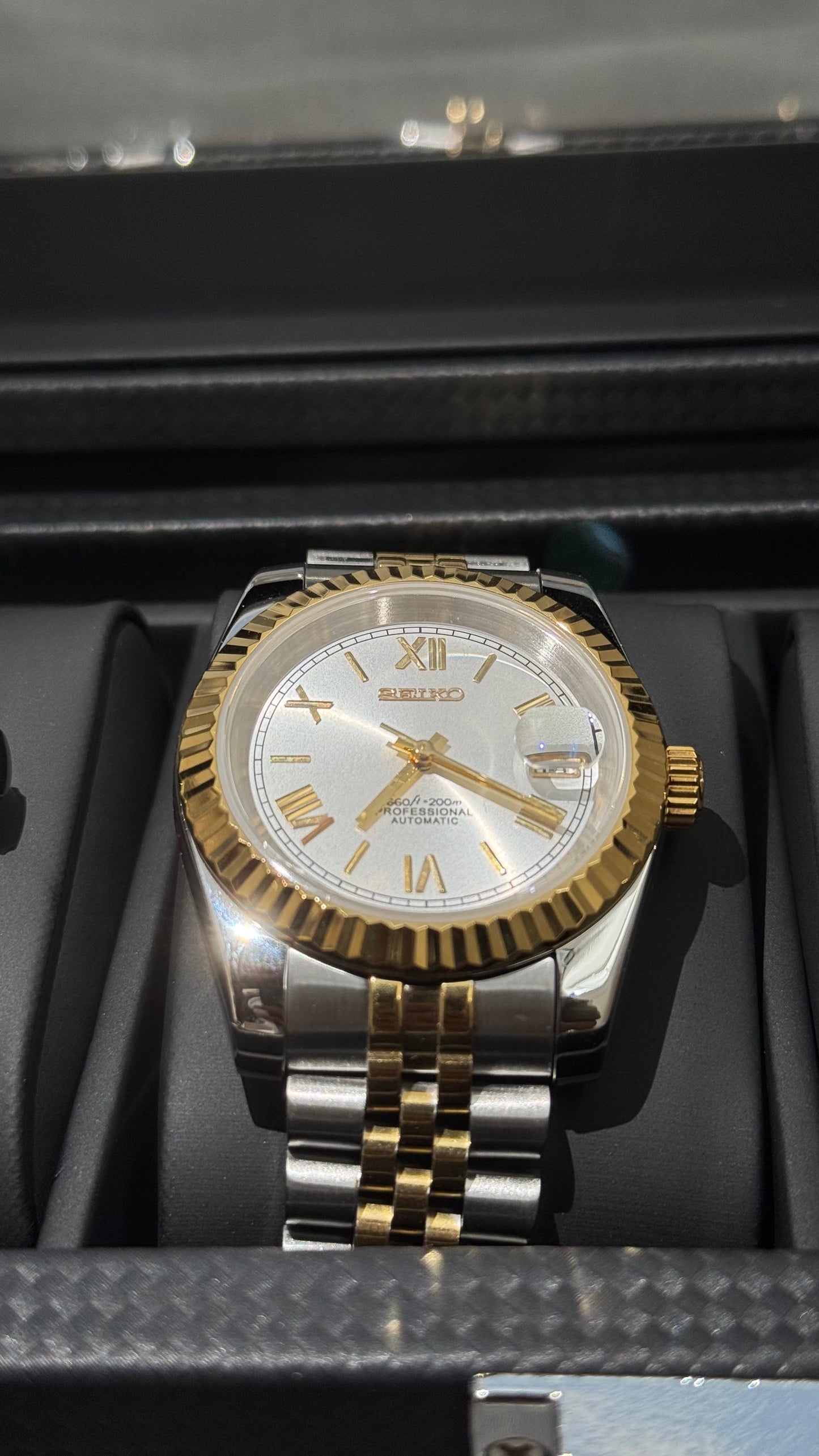 White & Gold Roman Dial Perpetual SeikoJust Two Tone Gold