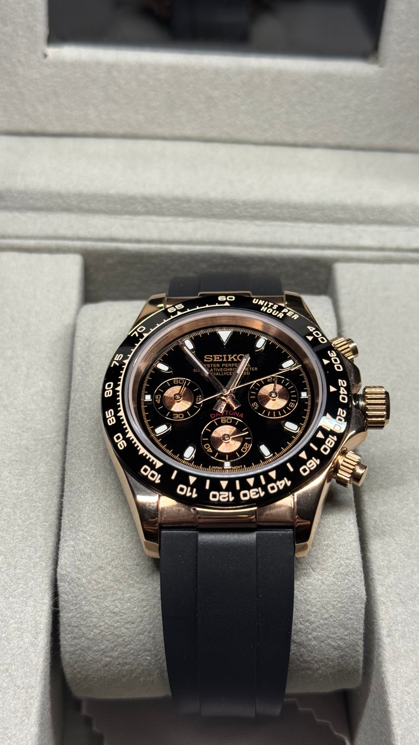 Rose Gold Seikotona - Oyster Flex Bracelet