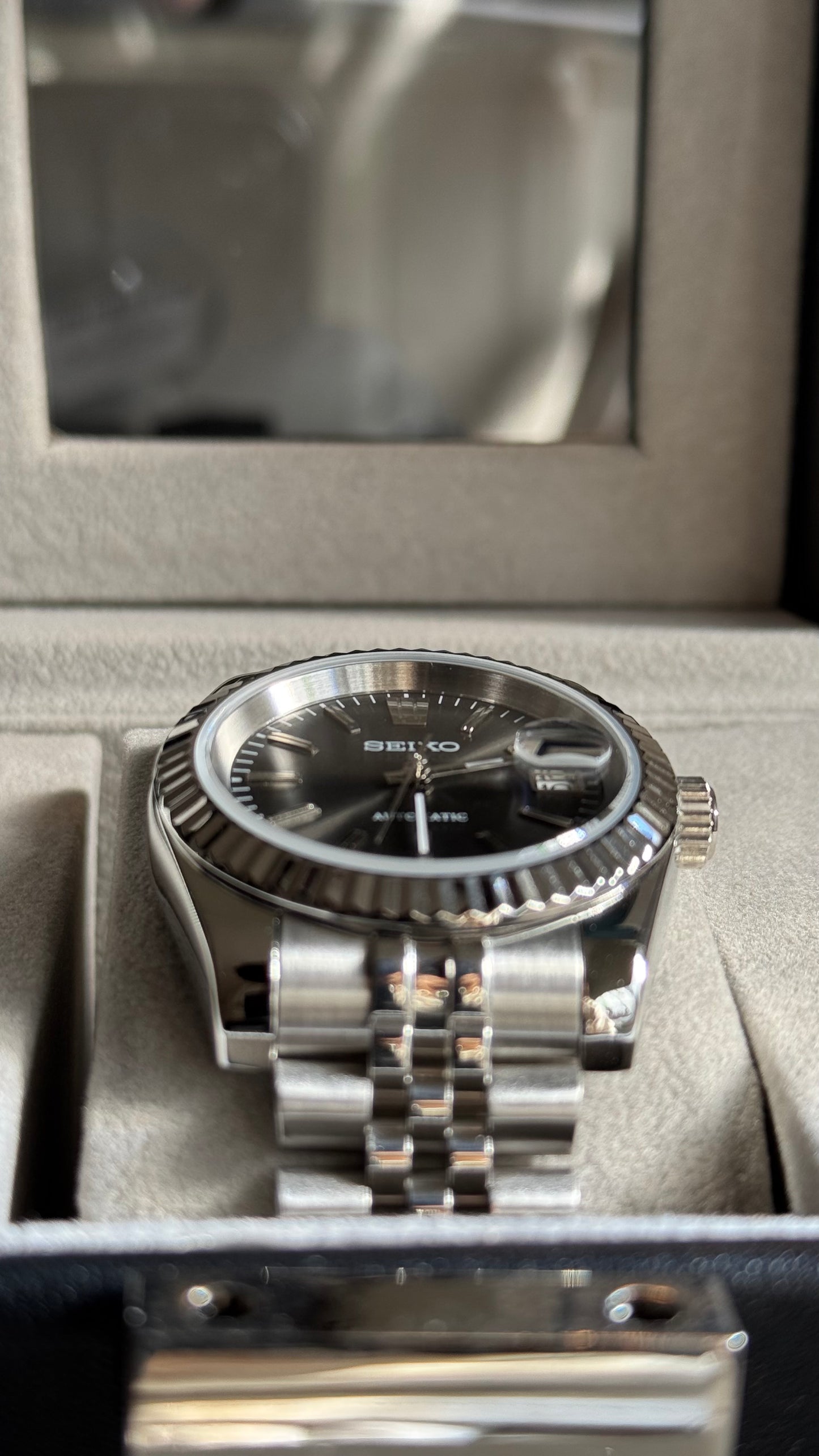 Thick Baton Platinum Dial Perpetual SeikoJust Stainless Steel
