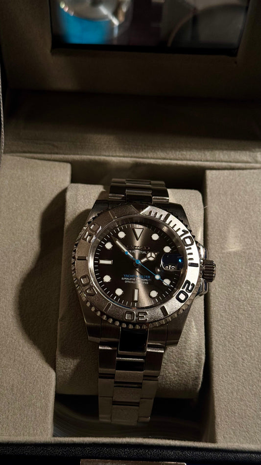 Platinum Dial Perpetual SeikoYacht Stainless Steel