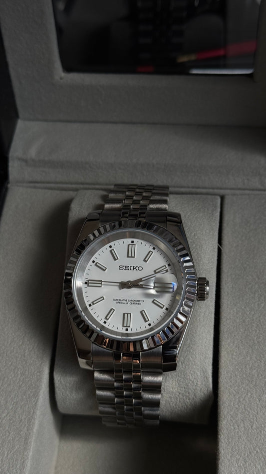 Old School White Dial SeikoPerpetual Stainless Steel