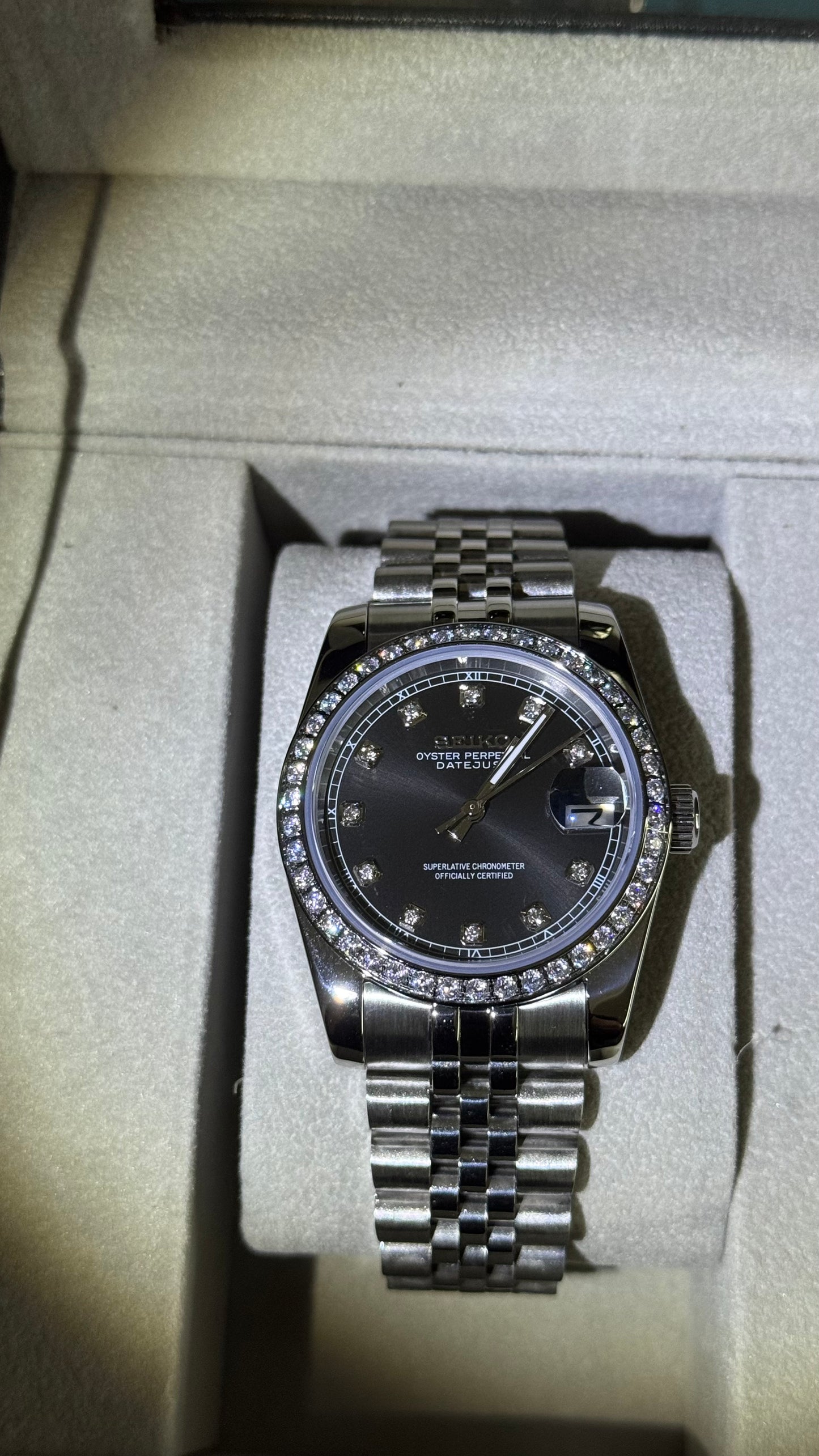 Shadow Diamond Dial Perpetual SeikoJust Diamond Bezel Stainless Steel