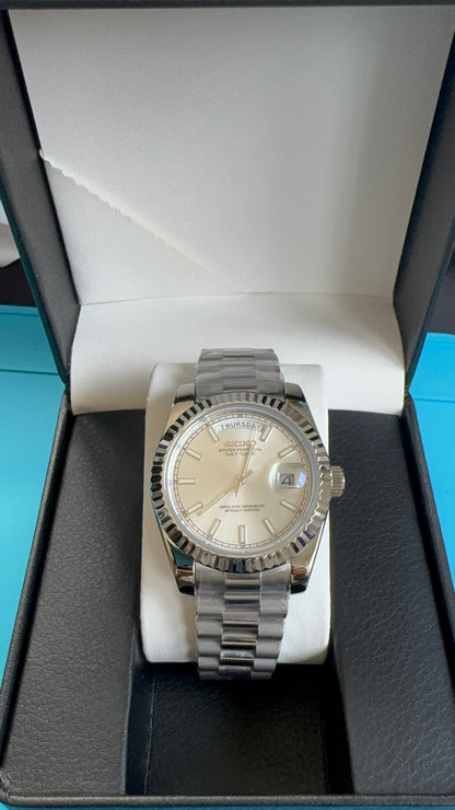 Snow White Perpetual SeikoDay Stainless Steel