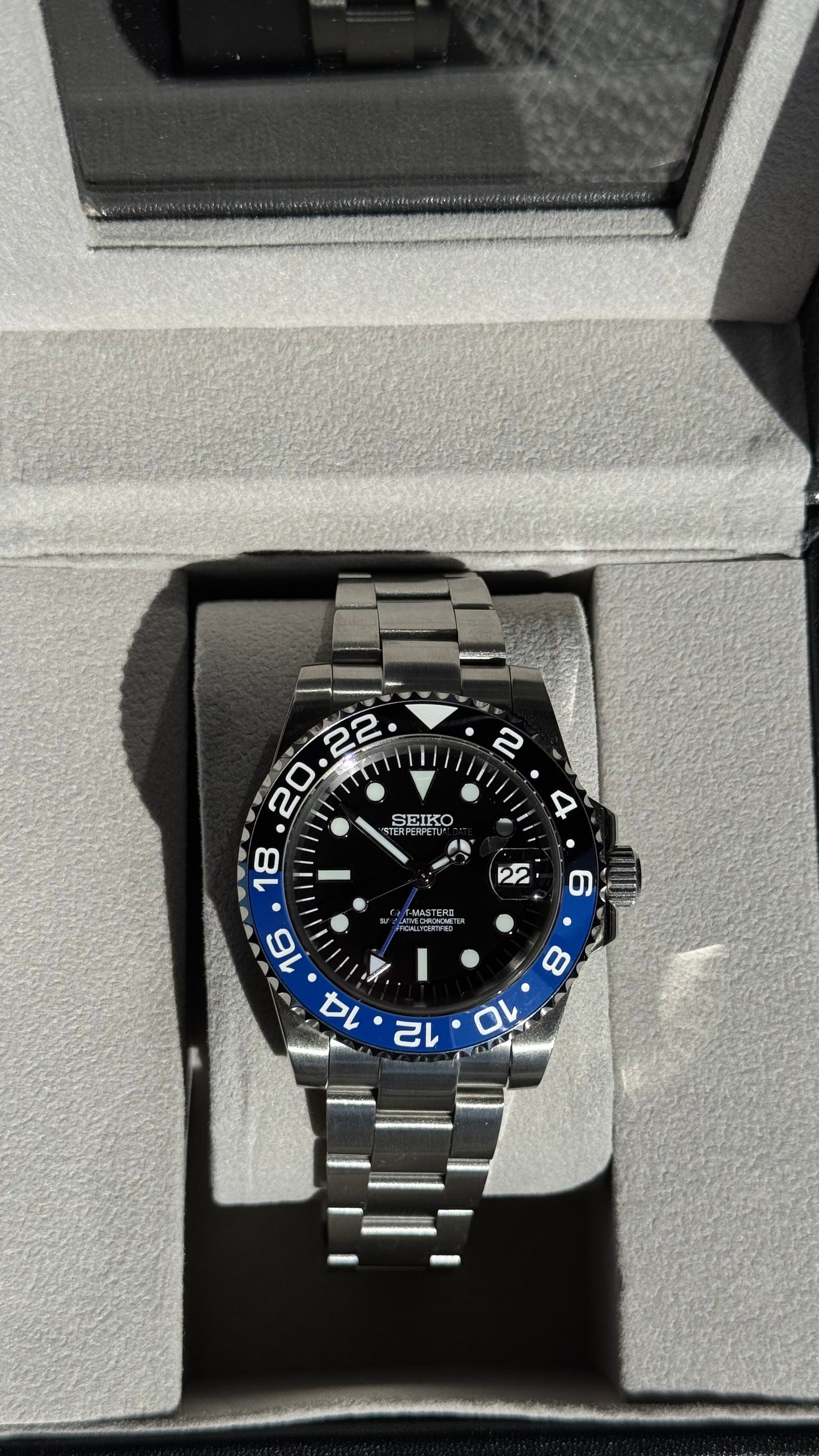 Batman & Batgirl Perpetual GMT