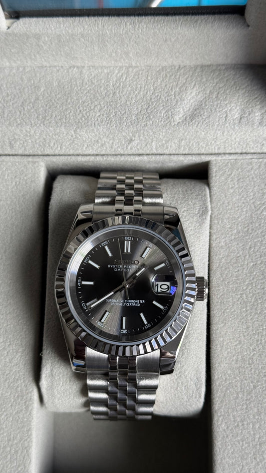Classic Platinum Dial Perpetual SeikoJust Stainless Steel