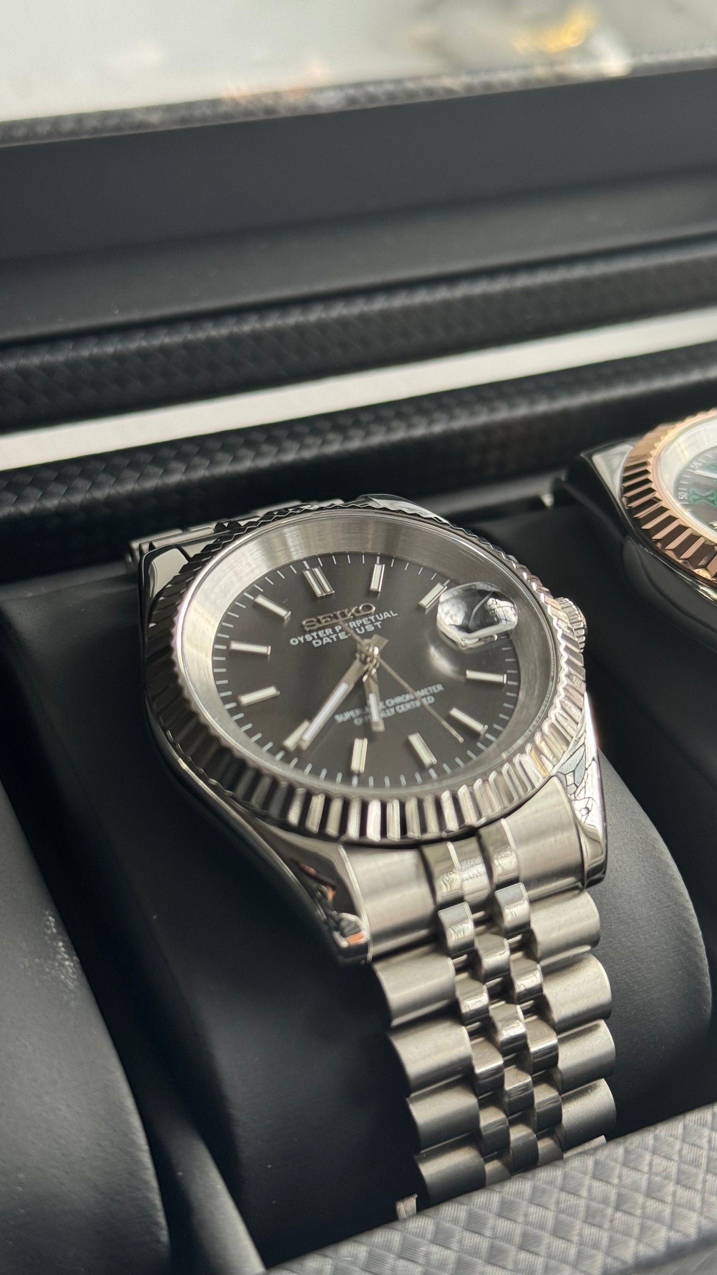 Classic Black Dial Perpetual SeikoJust Stainless Steel