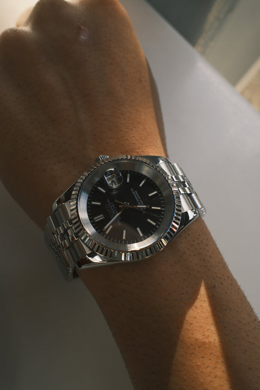 Classic Black Dial Perpetual SeikoJust Stainless Steel