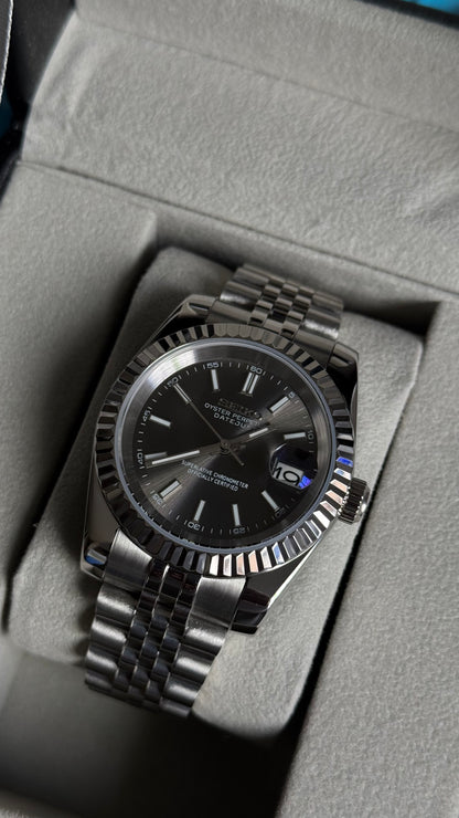 Classic Platinum Dial Perpetual SeikoJust Stainless Steel