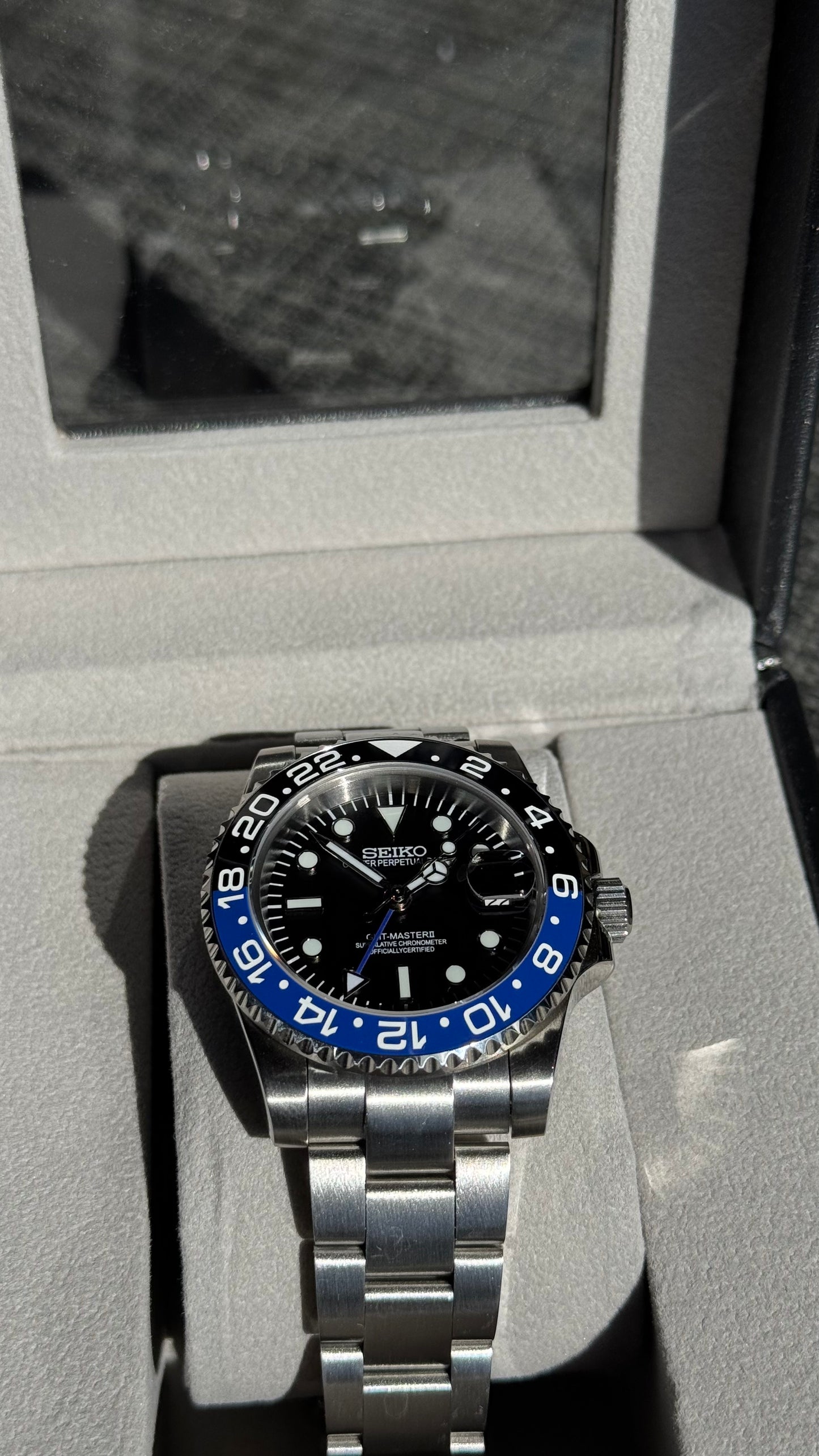 Batman & Batgirl Perpetual GMT