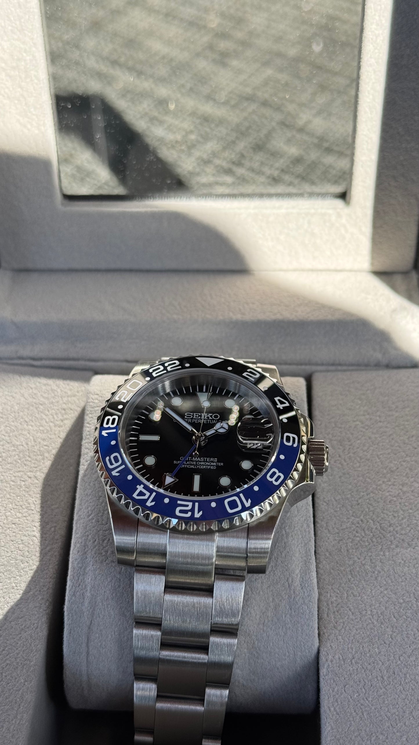 Batman & Batgirl Perpetual GMT