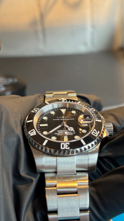 Black Dial Perpetual SeikoSub Stainless Steel