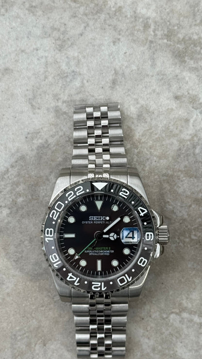 Bruce Wayne Perpetual GMT