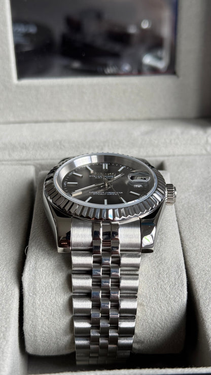 Classic Platinum Dial Perpetual SeikoJust Stainless Steel