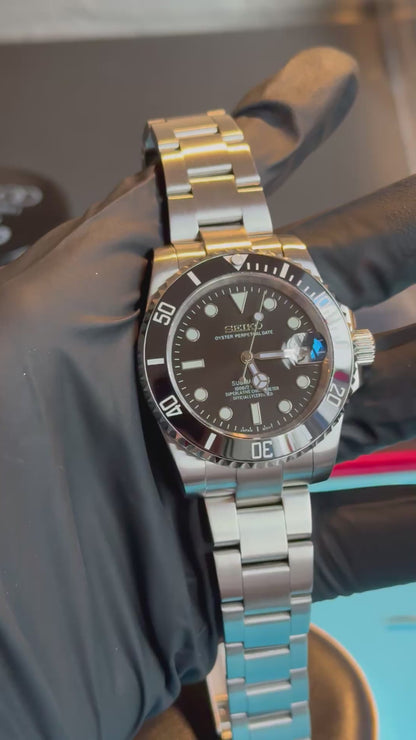 Black Dial Perpetual SeikoSub Stainless Steel